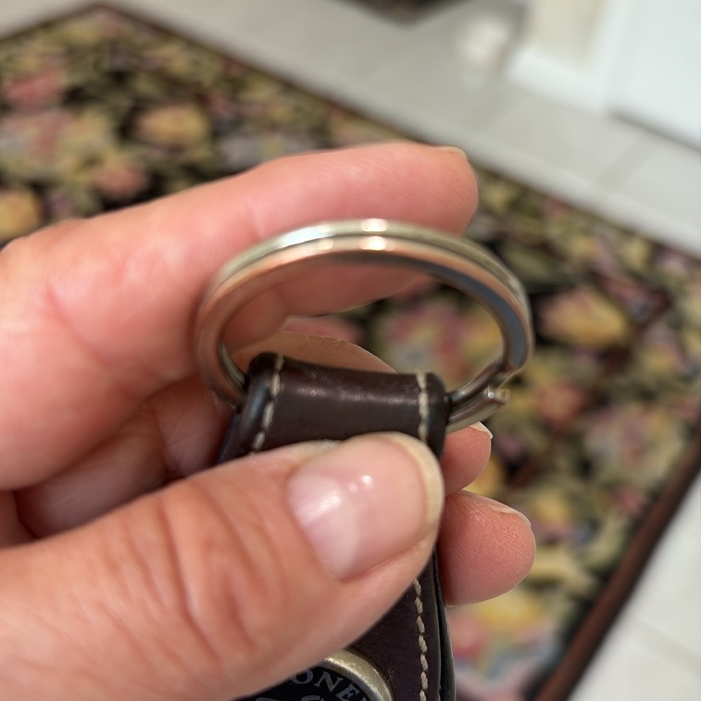 Dooney & Bourke Vintage Dark Brown Leather Key Holder with White Stitch Detail. - Picture 7 of 7